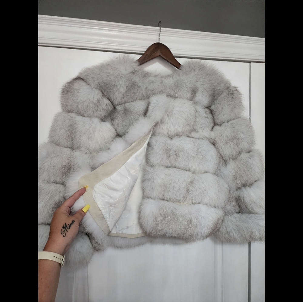 Fox Fur Cropped Coat - Picture 3 of 3